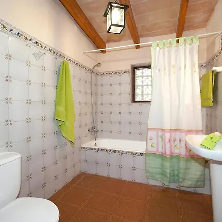 Tia Villa